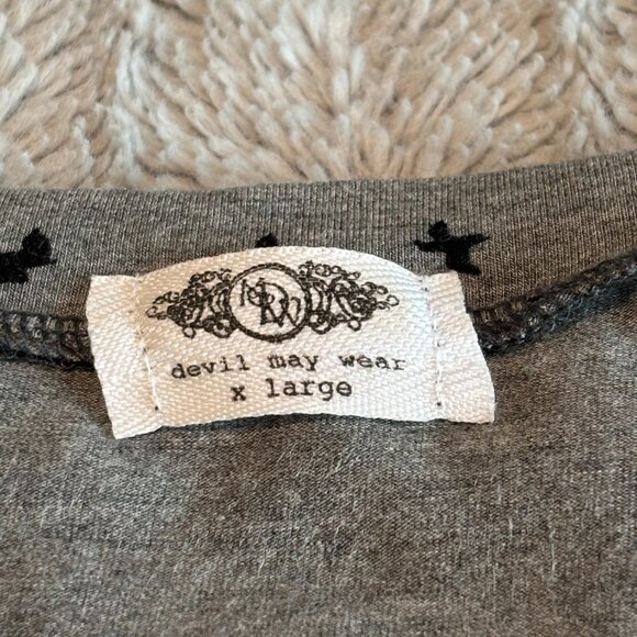 MADE IN CANADA - Flutter Sleeve, Scoop Neck Bamboo Top - Pretty Crow Print - Picture 7 of 11